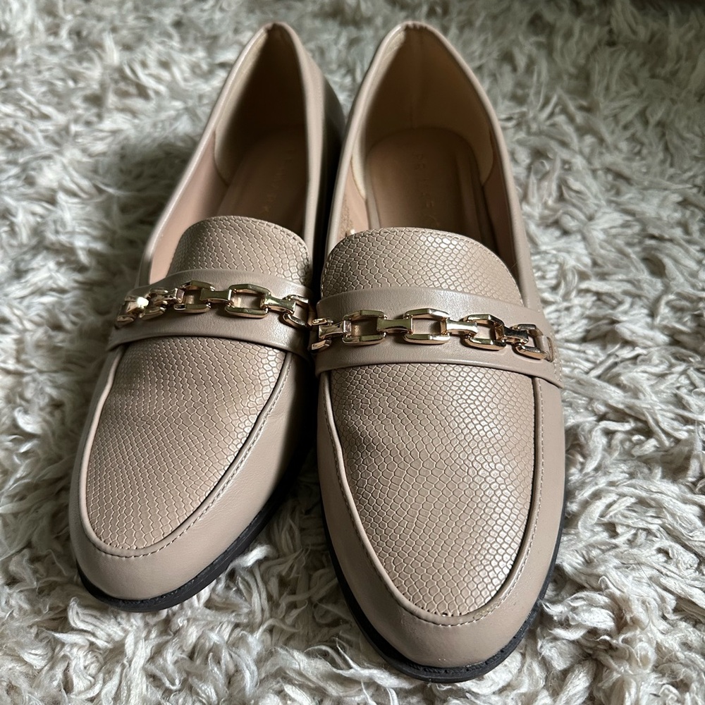 Tan Loafers w/ Faux Snakeskin & Gold Details W8